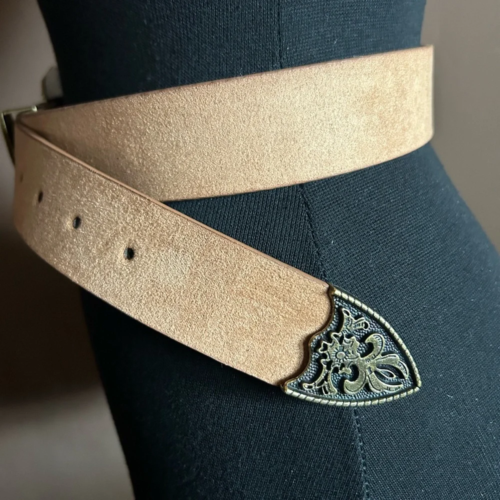 Antique gold Stylish Camel Belt with Gold Buckle NWT OSFA